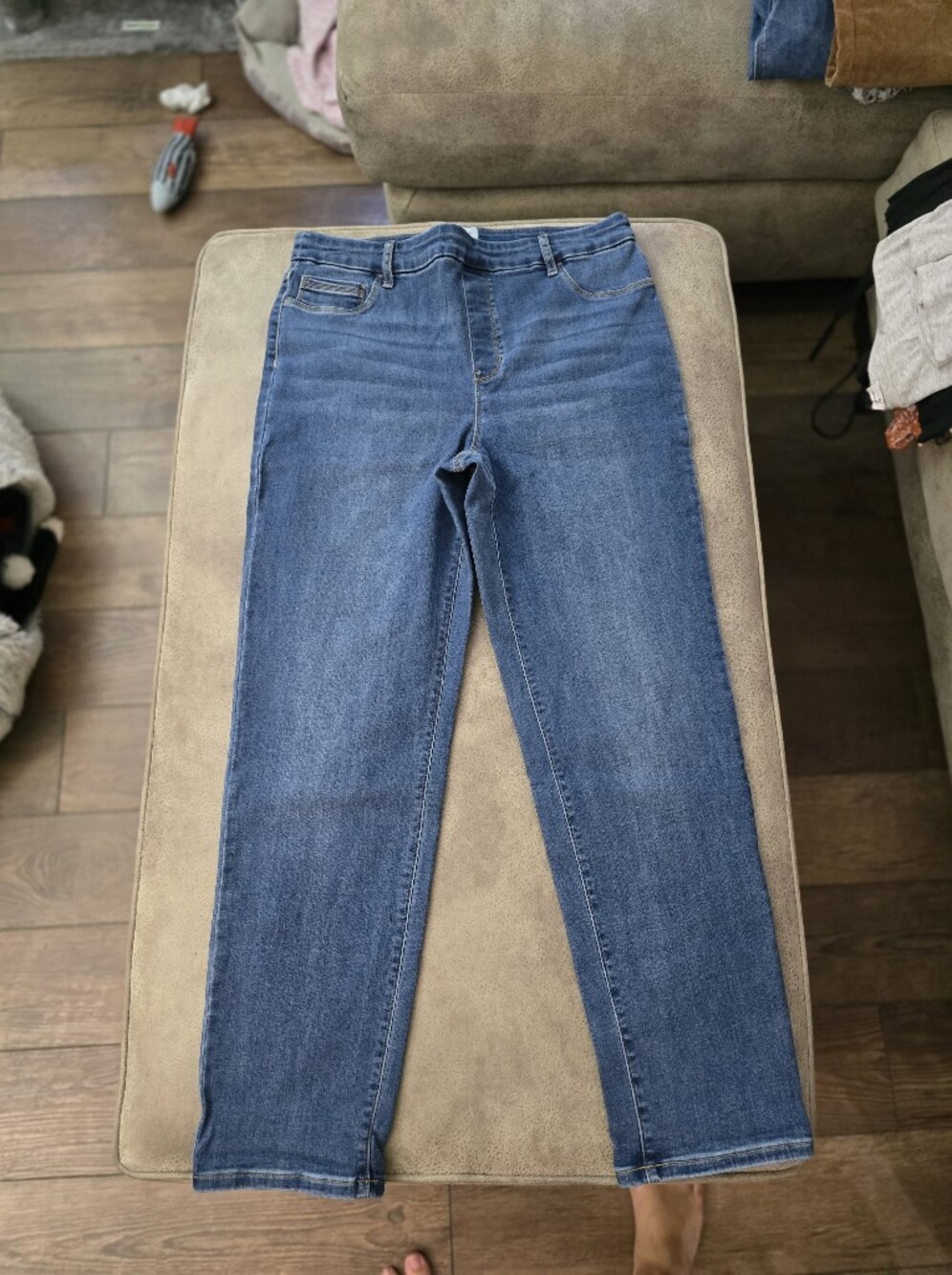 Time and Tru Medium Blue Ankle Jeans
